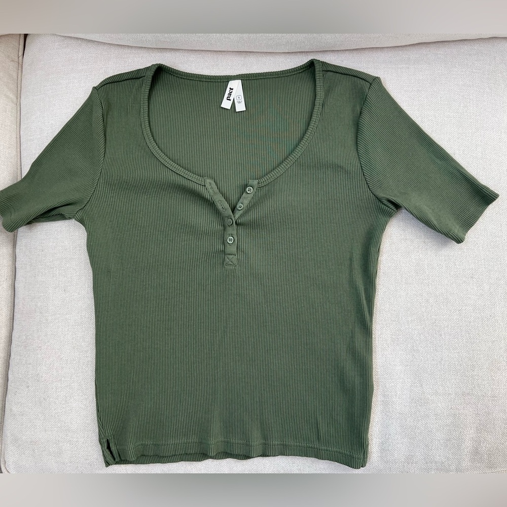 Pact organic cotton rib short sleeve shirt. New, but doesn’t have tags